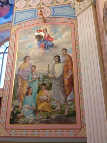 Fresko_der_Familie_Poroschenko_in_ihrer_Kirche.jpg